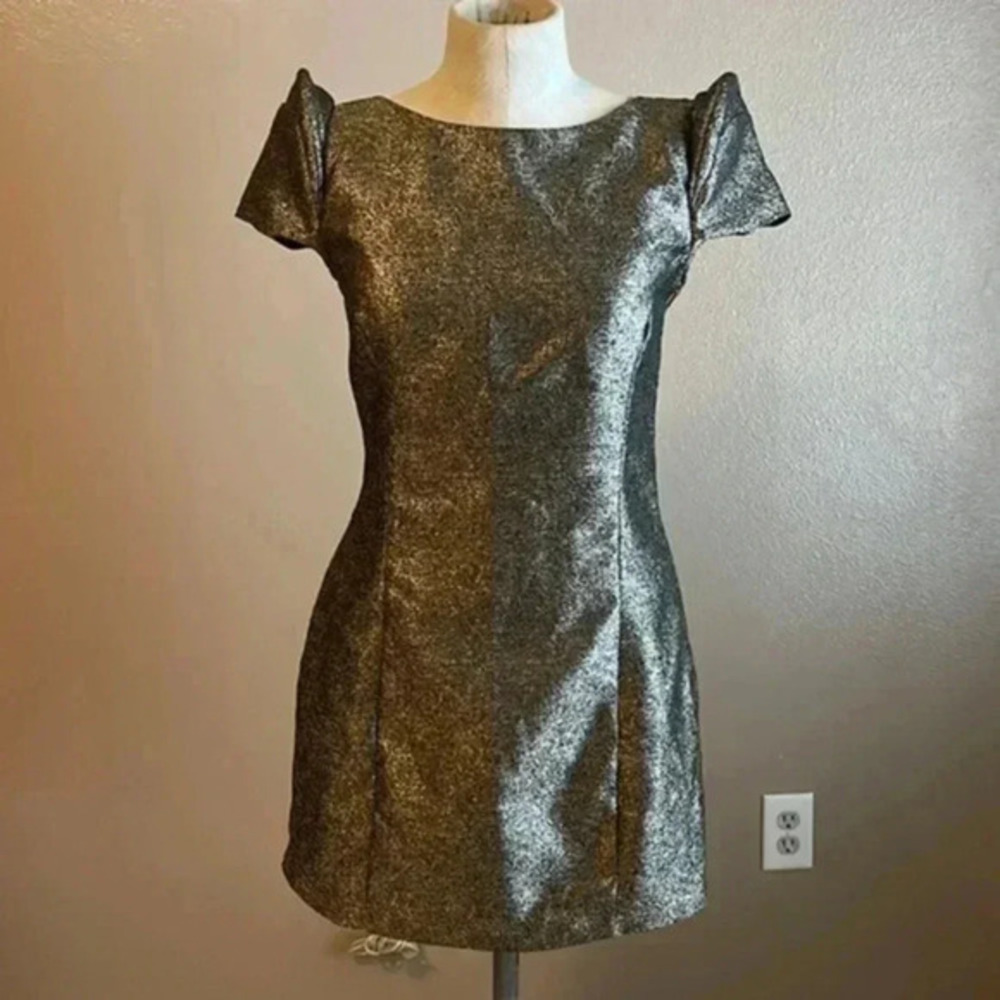 Saks Fifth 548 Chic Gold Backless V Mini Dress size 6 brand tag is cut off